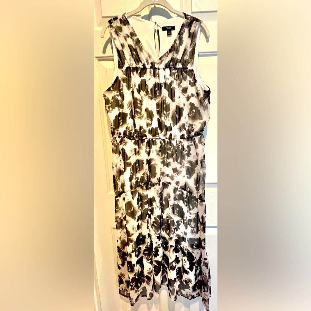 Dress - Simply Vera - Vera Wang - black white floral - sz XL -Worn once -perfect - Picture 2 of 9